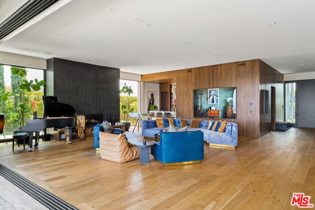 MLS #25595217 image #4