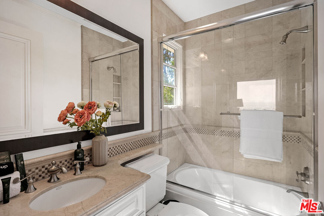 MLS #25595223 image #20