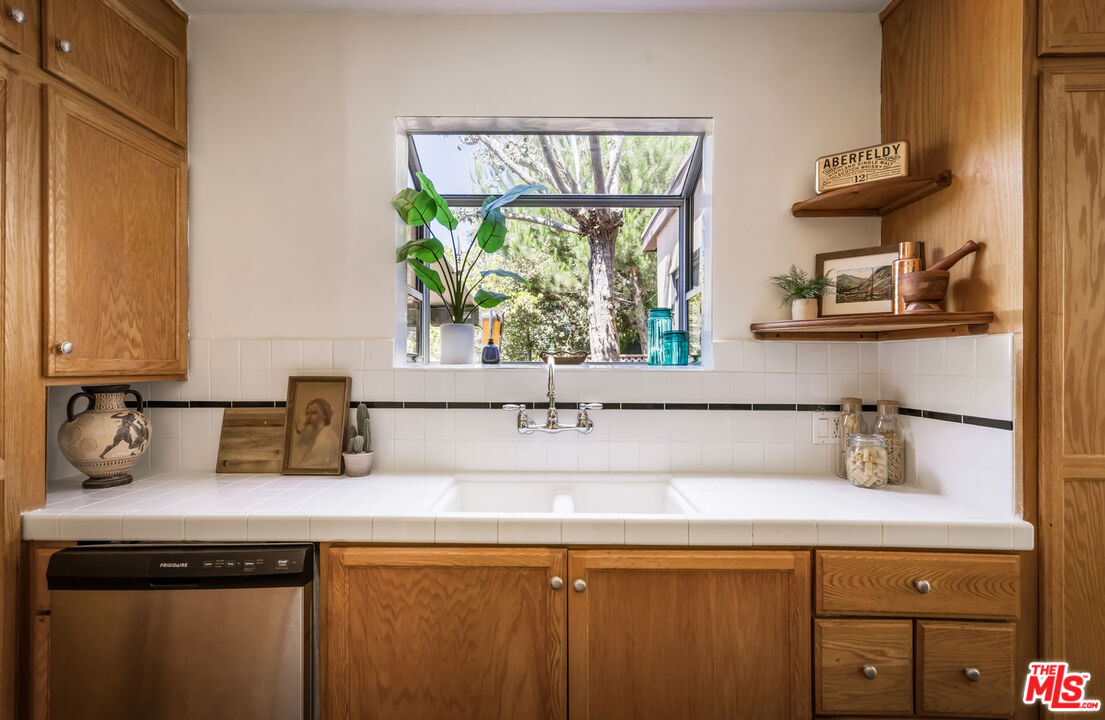 MLS #25595243 image #18