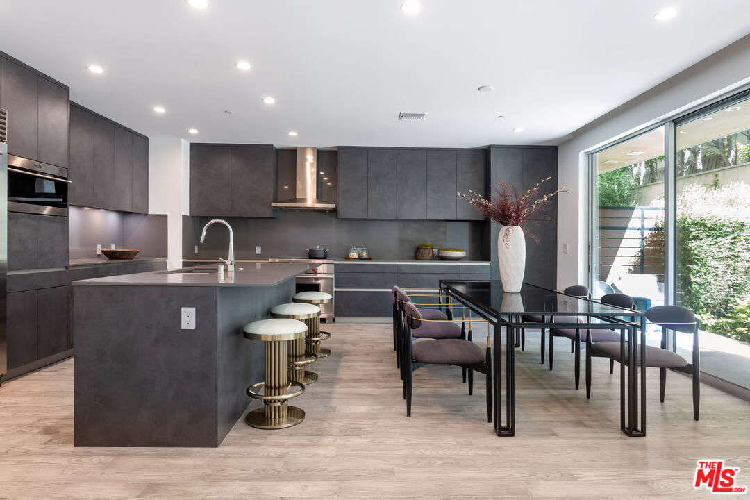 MLS #25595293 image #1