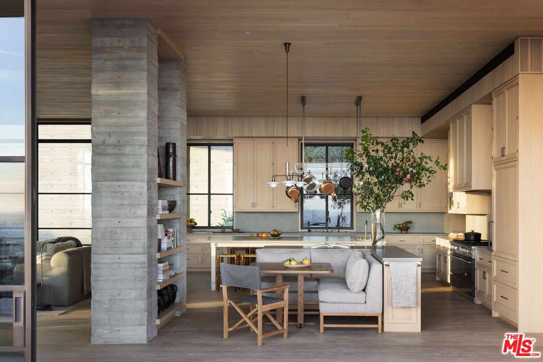 MLS #25595755 image #10