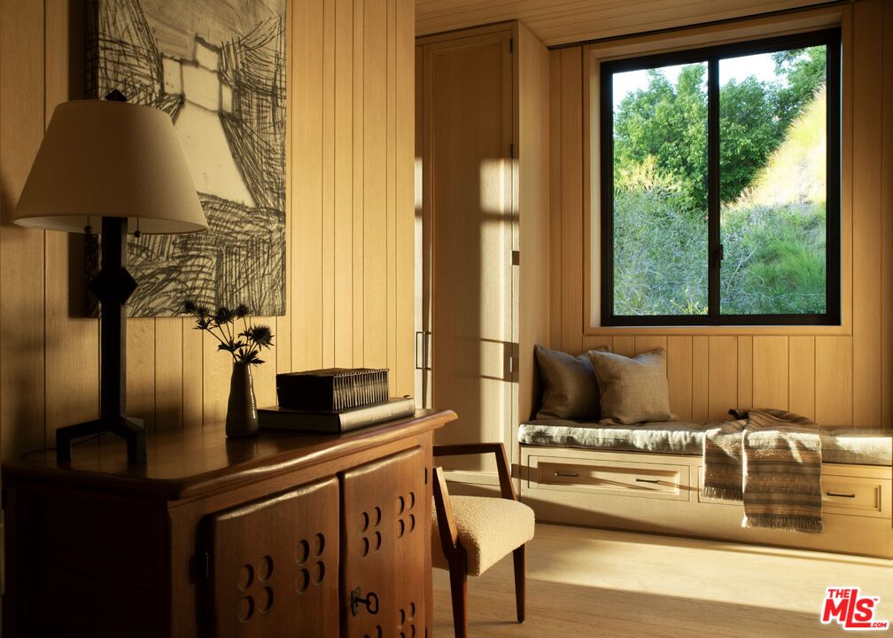 MLS #25595755 image #23