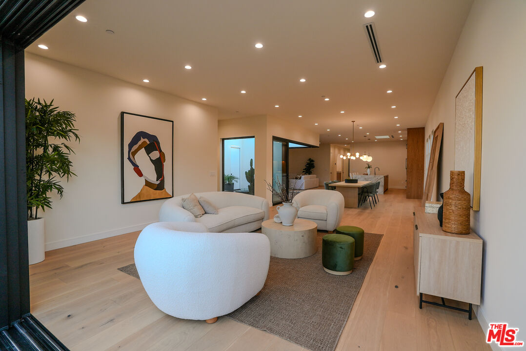 MLS #25595767 image #14