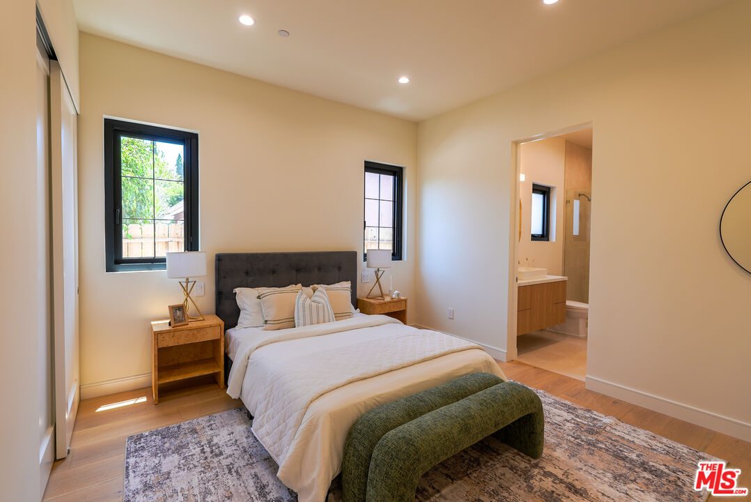 MLS #25595767 image #20