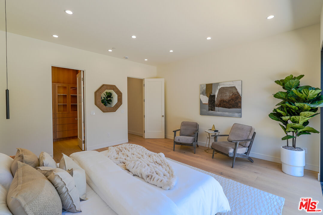 MLS #25595767 image #25