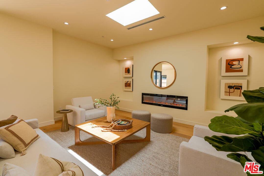 MLS #25595767 image #7