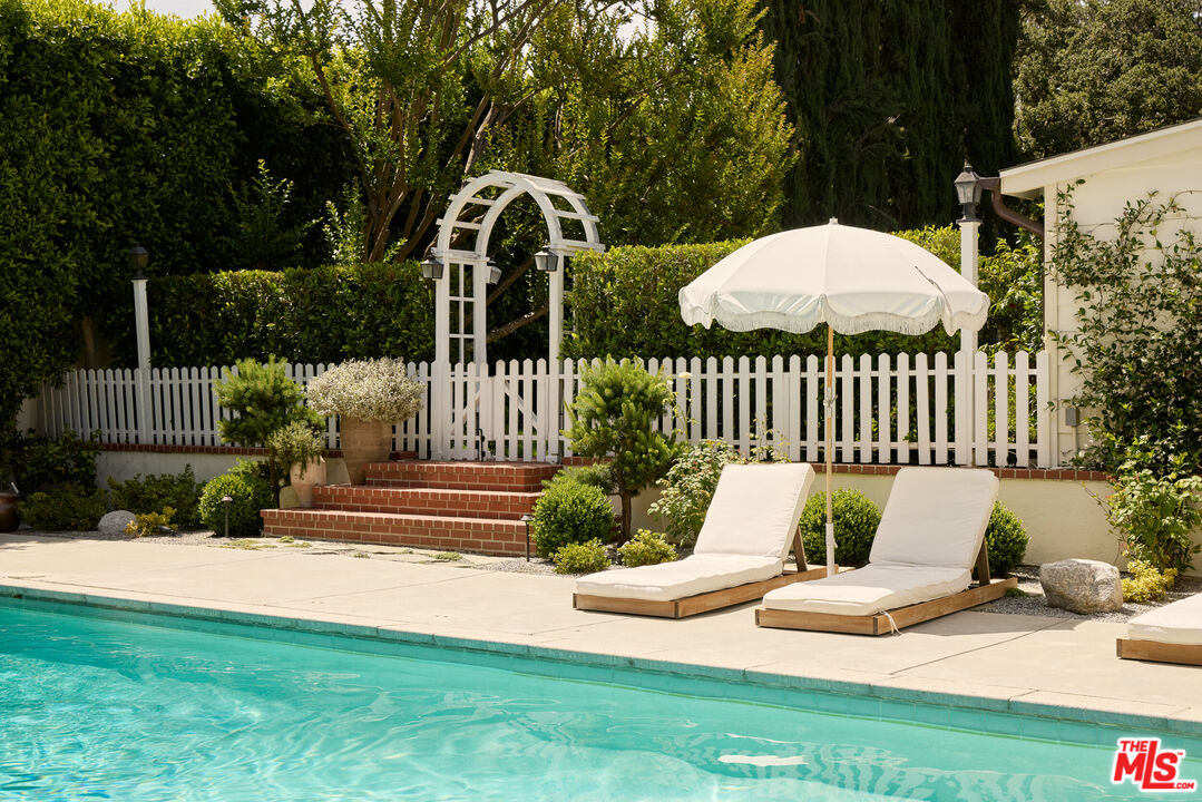 MLS #25595829 image #24