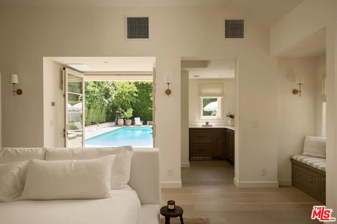 MLS #25595829 image #27