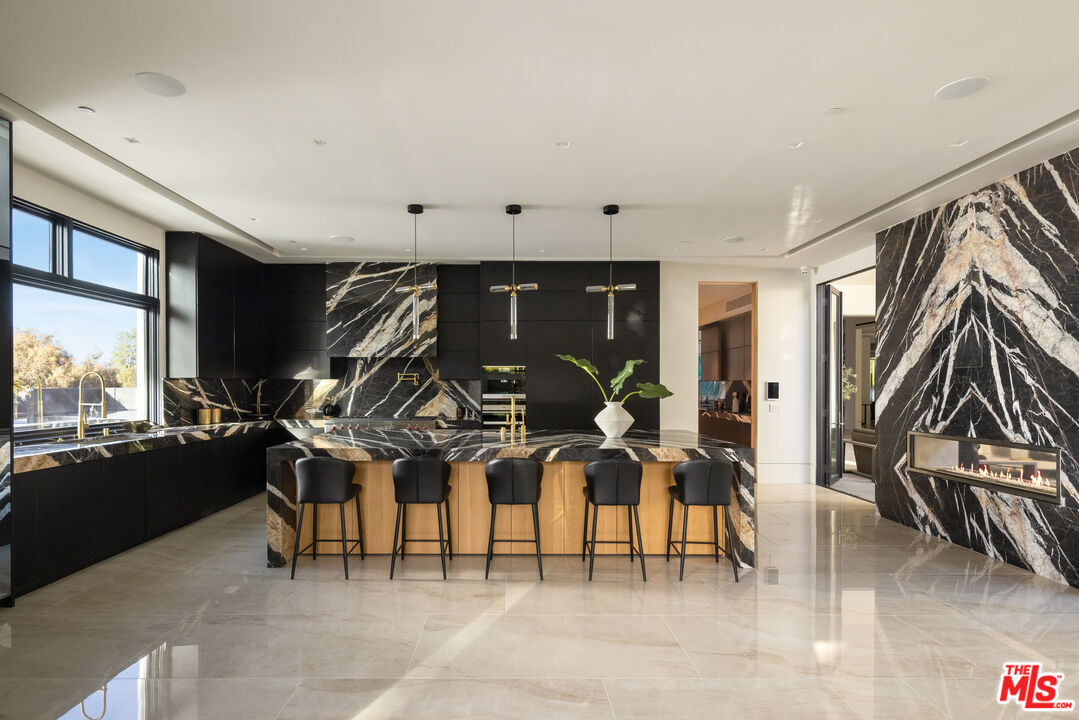 MLS #25595863 image #9