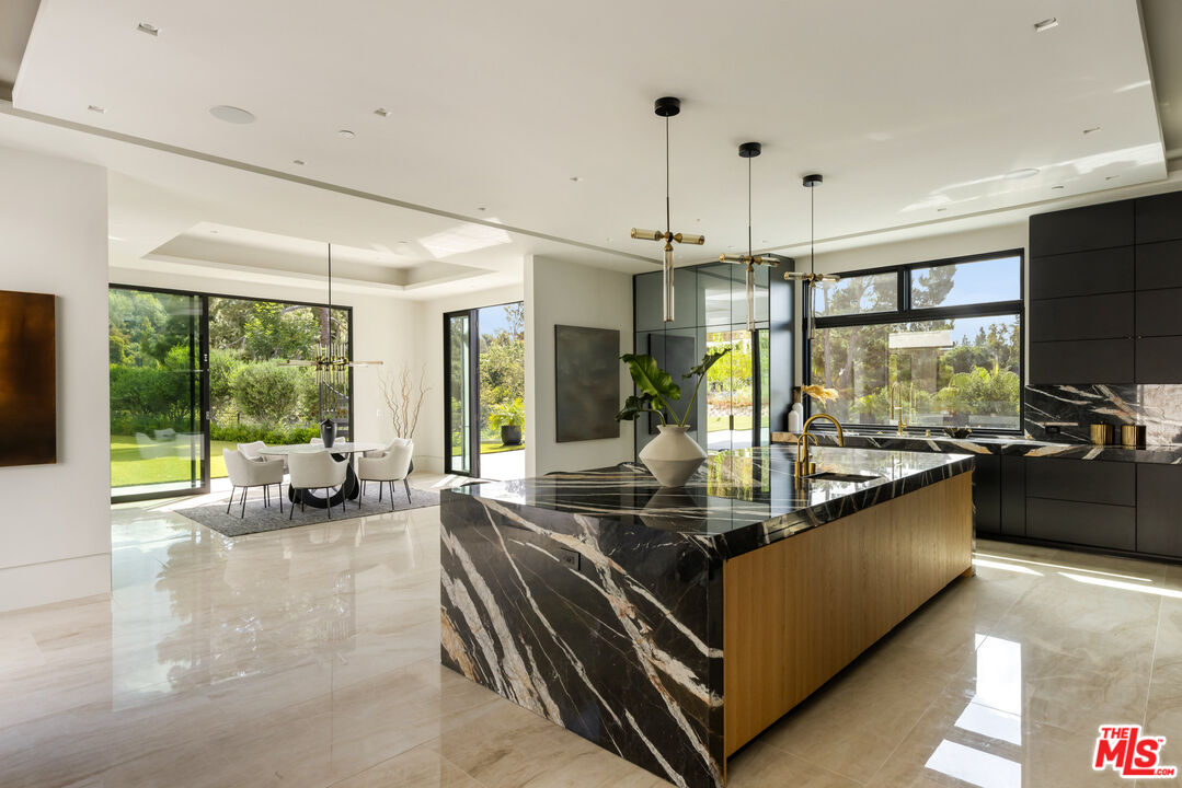 MLS #25595863 image #10