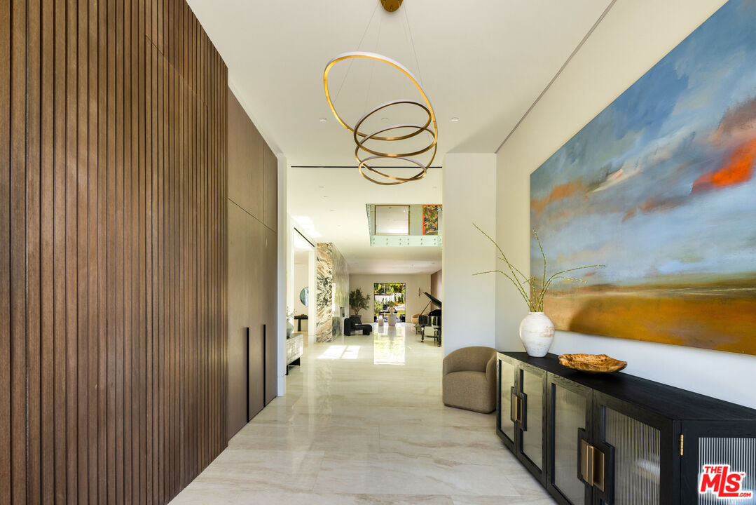 MLS #25595863 image #2