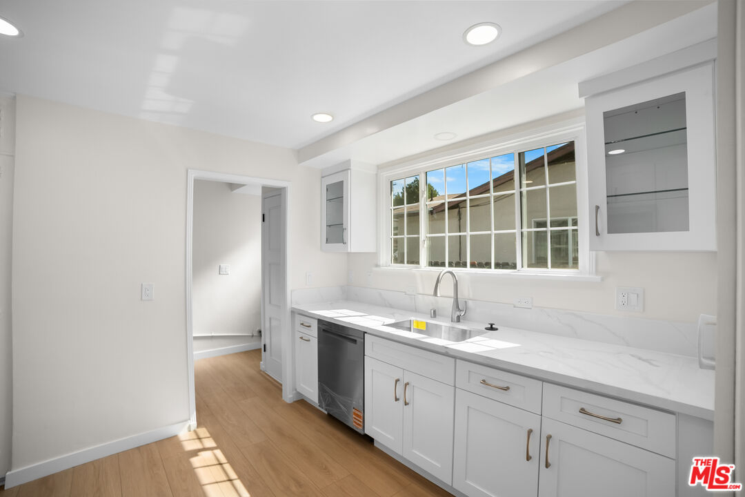 MLS #25595985 image #15