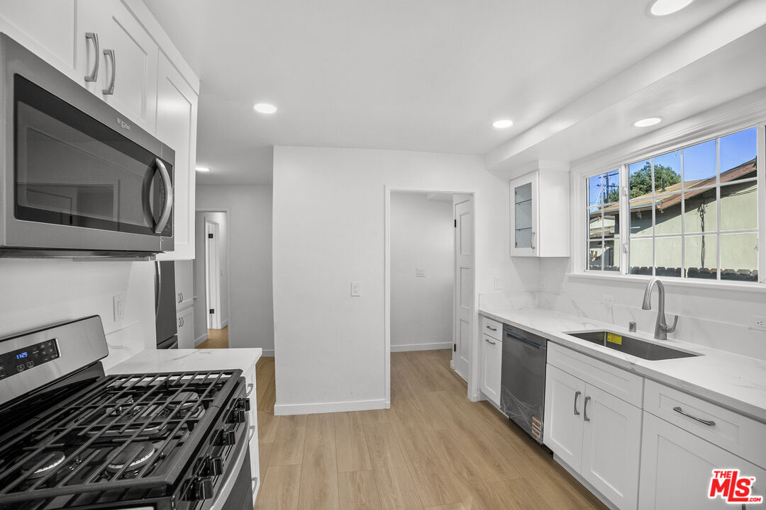 MLS #25595985 image #24