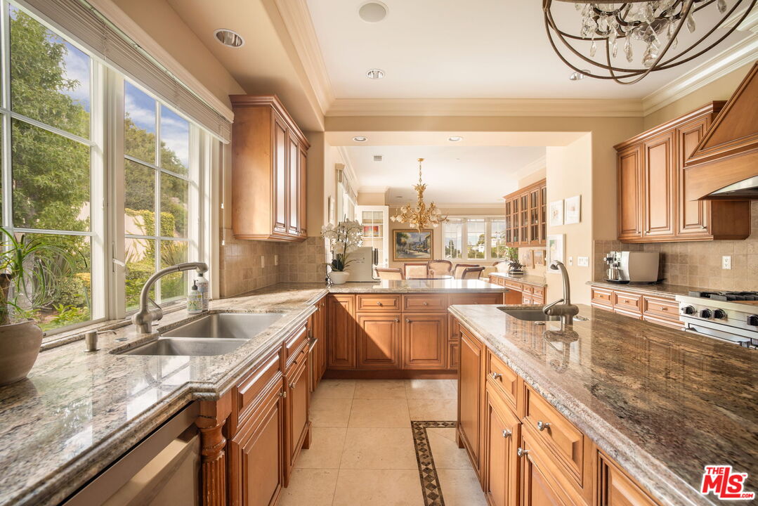 MLS #25596015 image #11