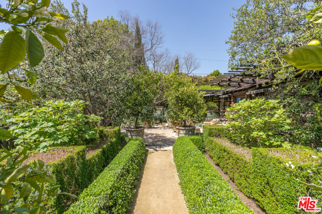 MLS #25596063 image #53