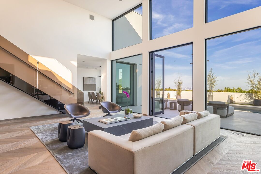 MLS #25596197 image #9