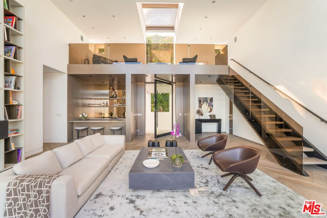 MLS #25596197 image #9