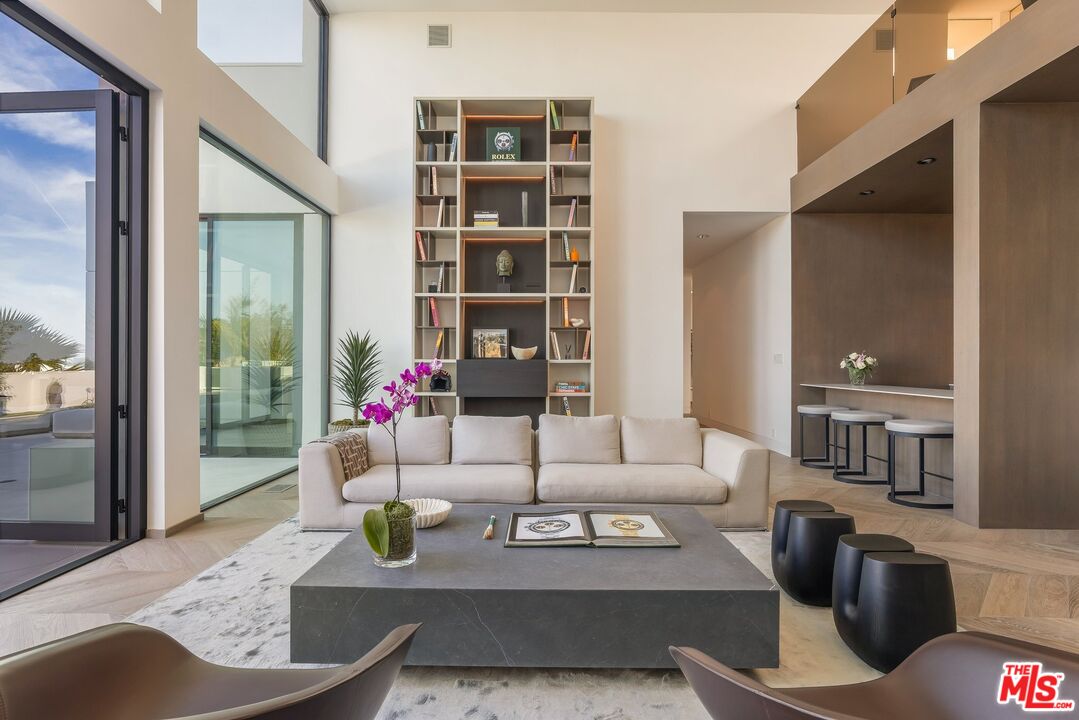 MLS #25596197 image #10