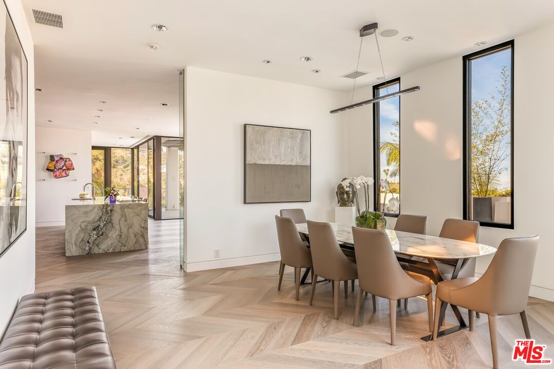 MLS #25596197 image #21