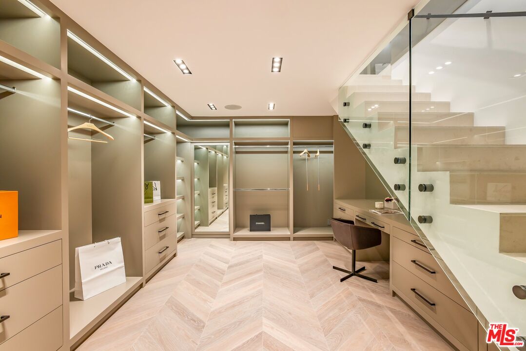 MLS #25596197 image #25