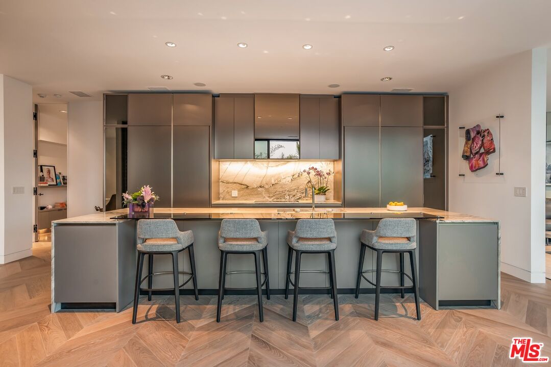 MLS #25596197 image #33