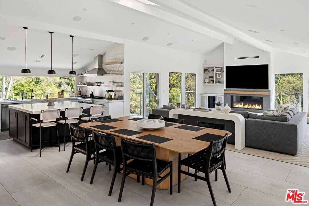 MLS #25596325 image #16