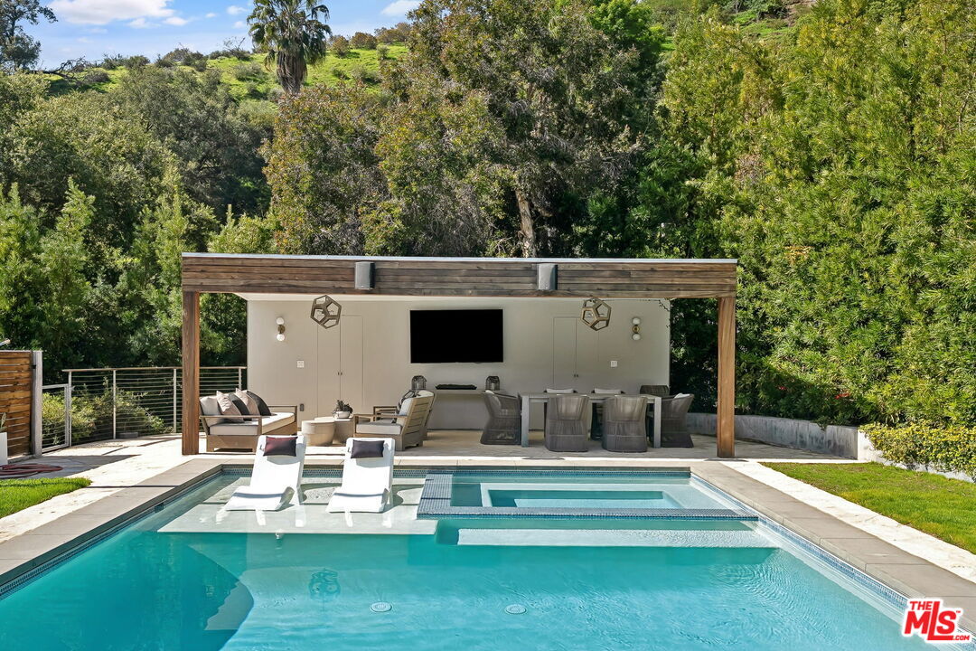 MLS #25596325 image #8