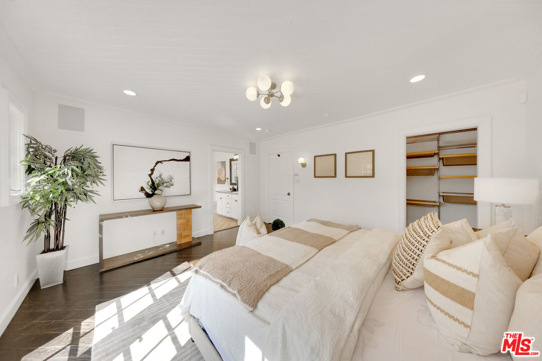 MLS #25596329 image #12