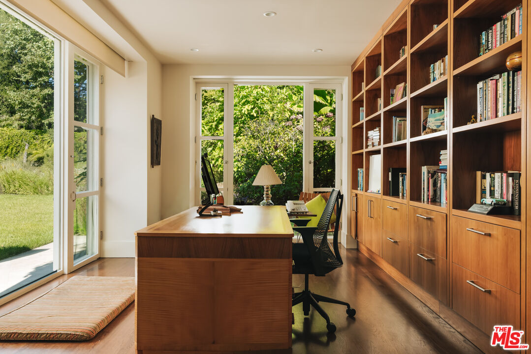 MLS #25596395 image #14