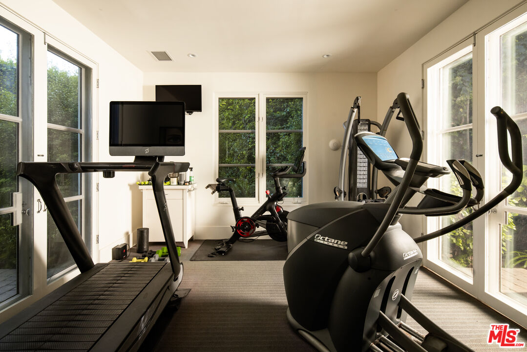 MLS #25596395 image #18