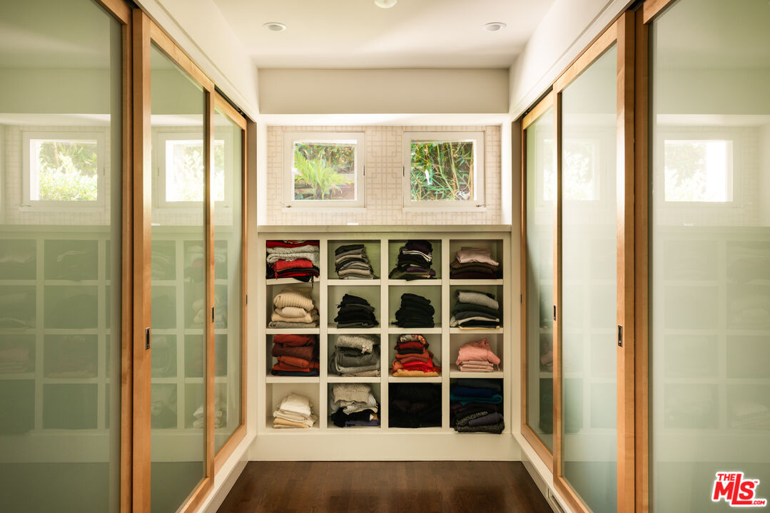 MLS #25596395 image #20