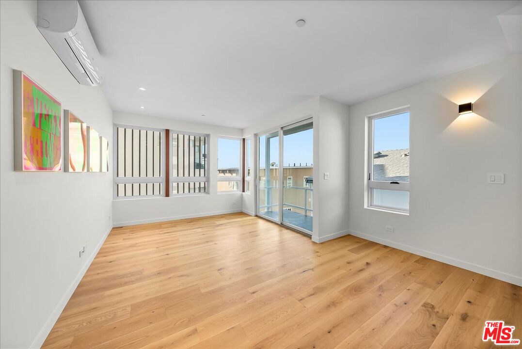 MLS #25596453 image #10