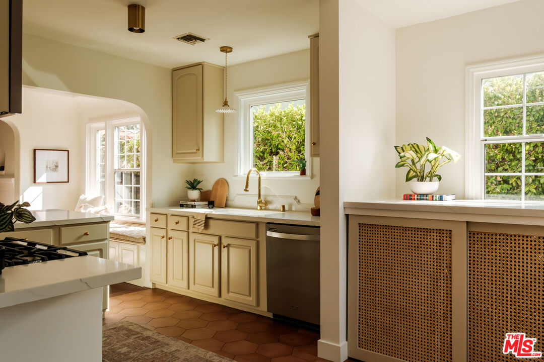 MLS #25596499 image #22