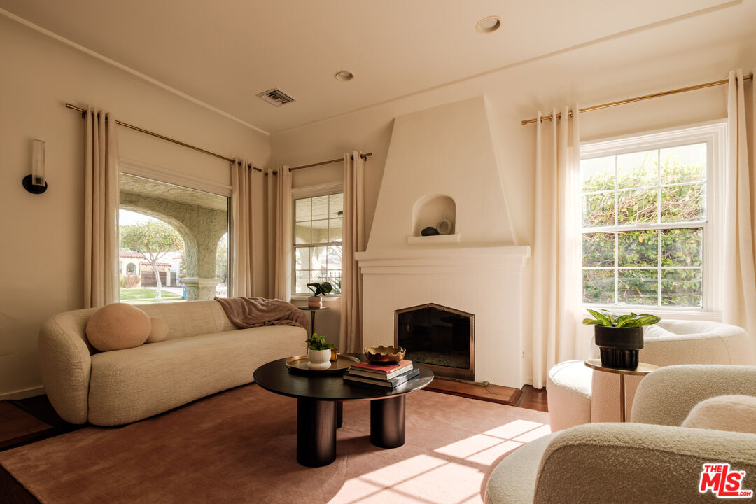 MLS #25596499 image #3