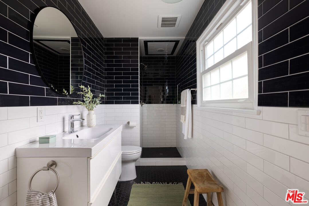 MLS #25596533 image #44