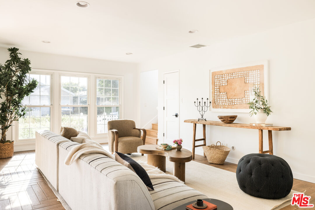 MLS #25596533 image #4