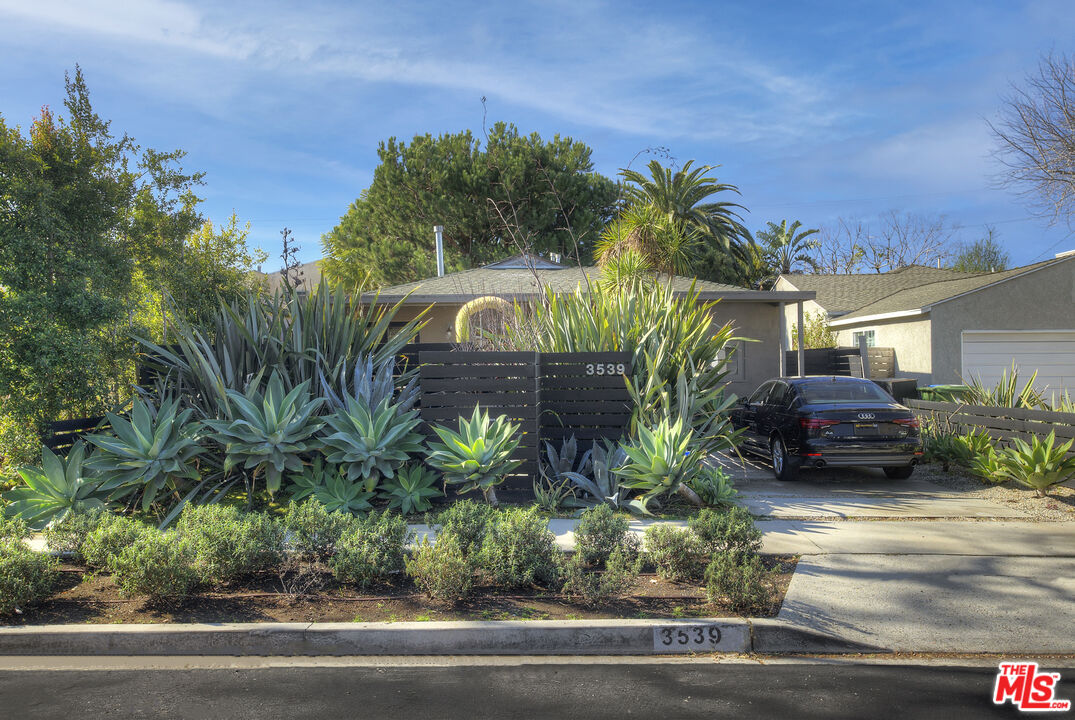 MLS #25596567 image #1