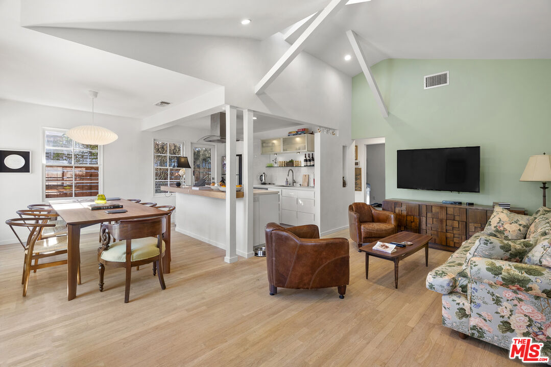 MLS #25596567 image #3