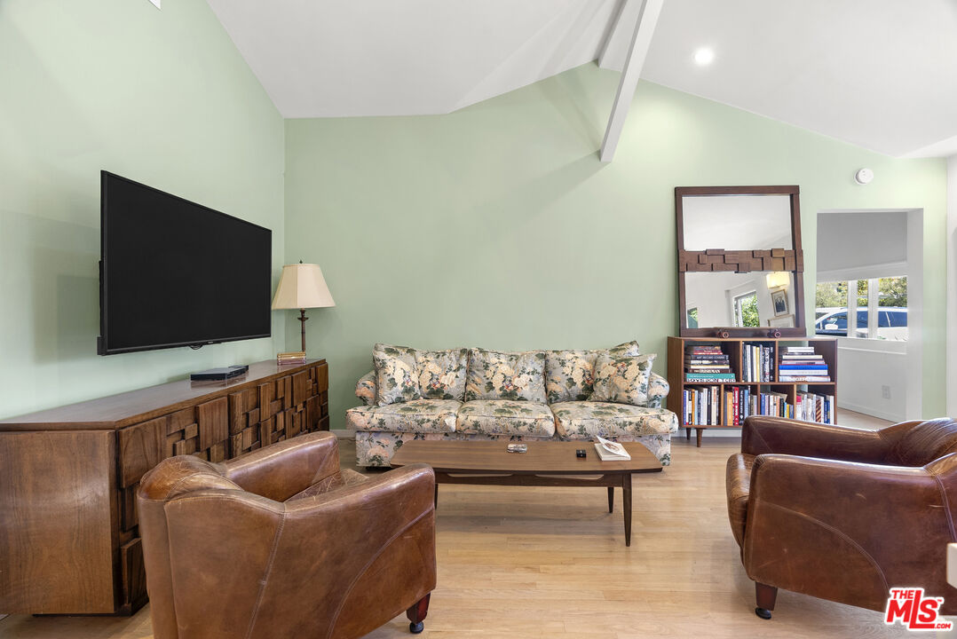 MLS #25596567 image #5