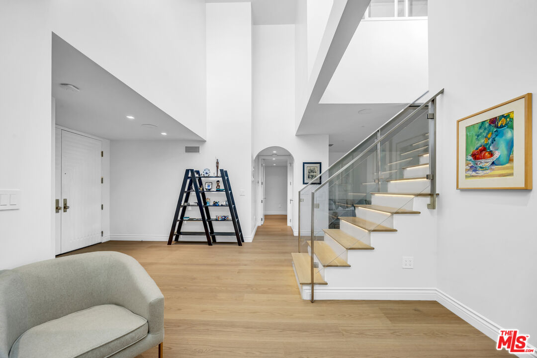 MLS #25596725 image #16