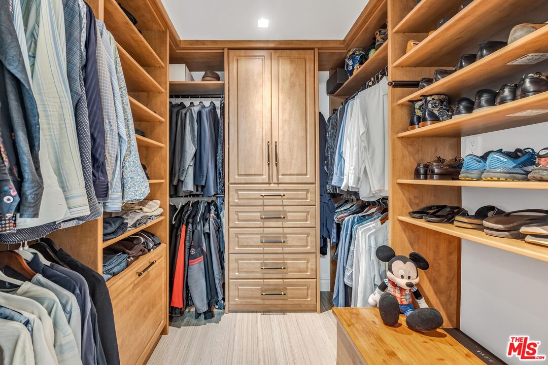 MLS #25596725 image #22