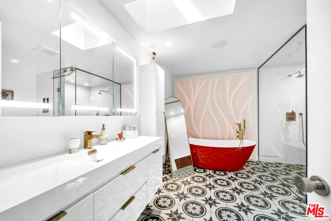 MLS #25596725 image #26