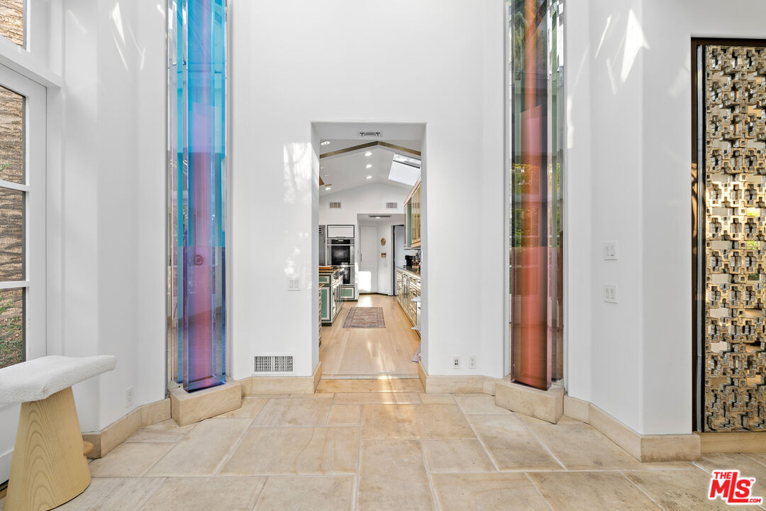 MLS #25596777 image #23