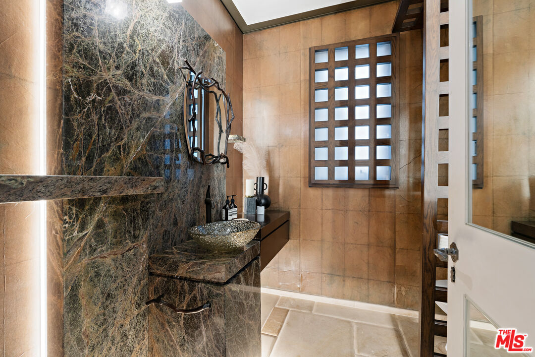 MLS #25596777 image #53