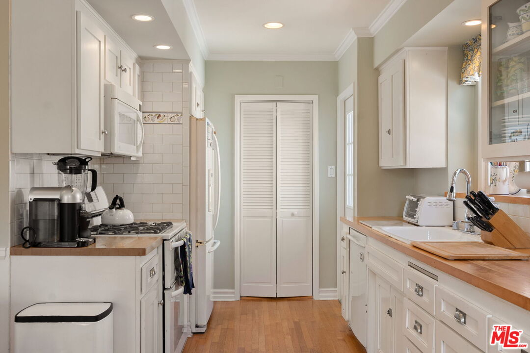 MLS #25596869 image #13