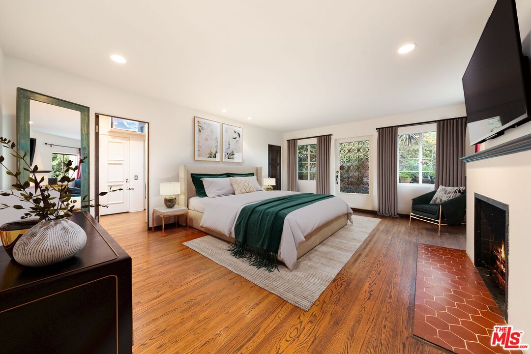 MLS #25596931 image #15