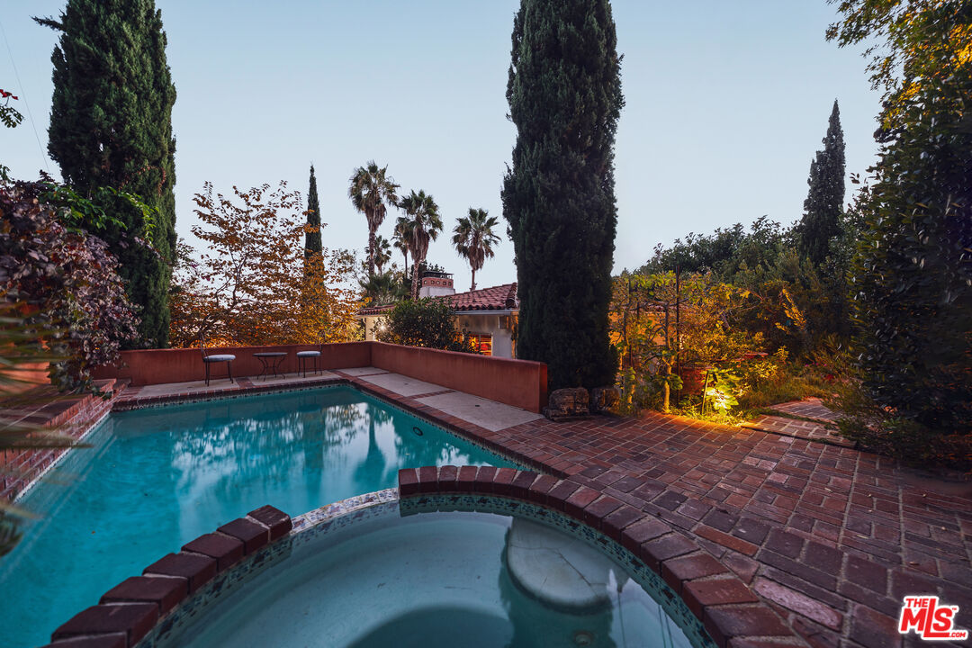 MLS #25596931 image #22