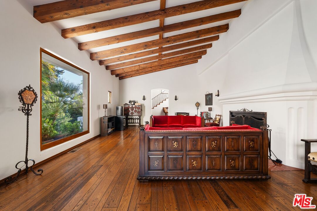 MLS #25596931 image #5