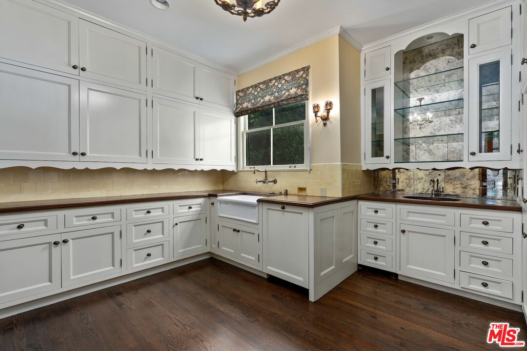 MLS #25596951 image #17