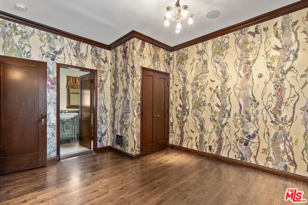 MLS #25596951 image #18